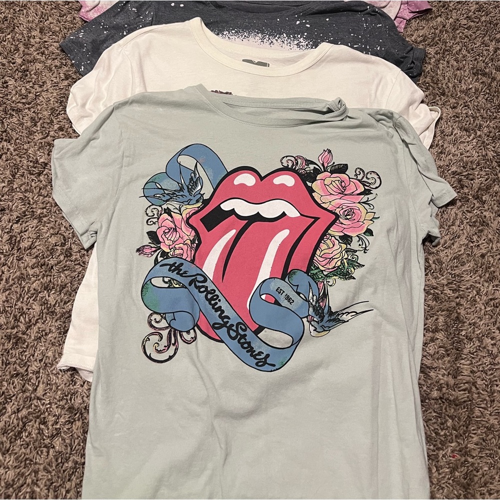 Graphic Tshirt Bundle. *Some Rare* - image 2